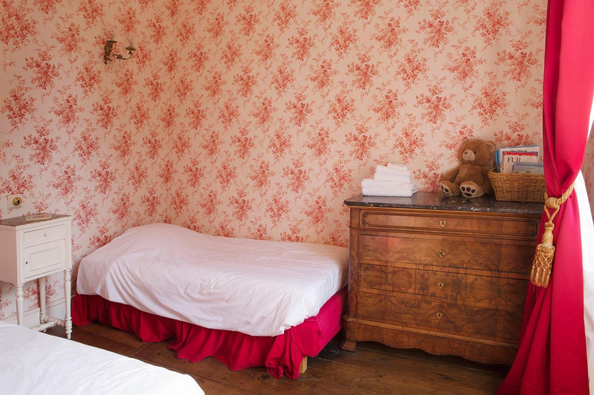 Abbaye Du Palais Bed & Breakfast Thauron ห้อง รูปภาพ