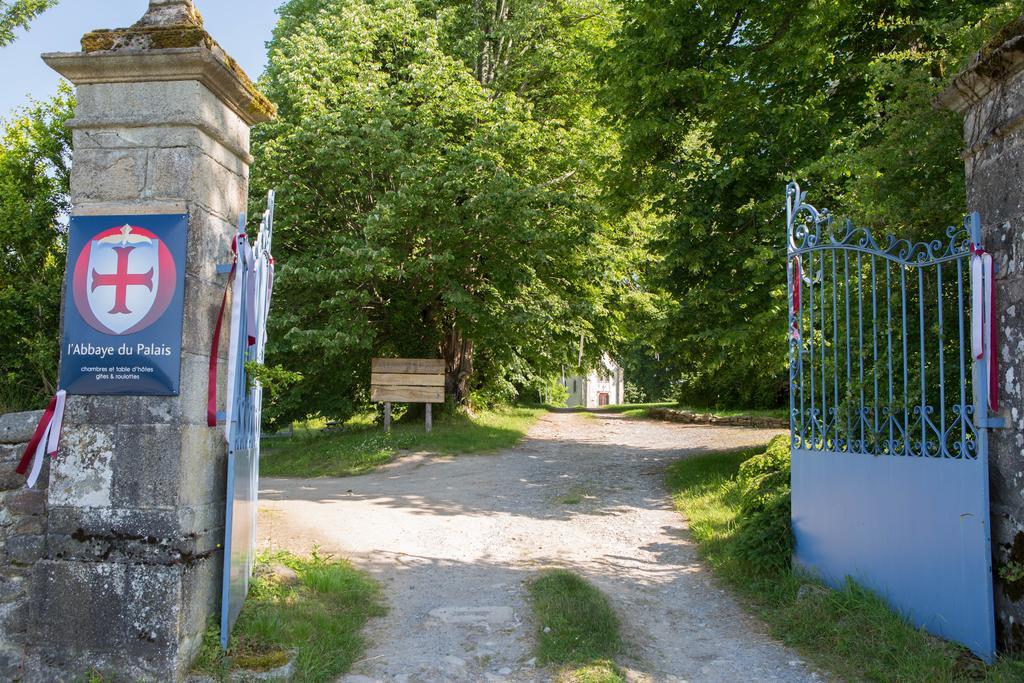 Abbaye Du Palais Bed & Breakfast Thauron ภายนอก รูปภาพ