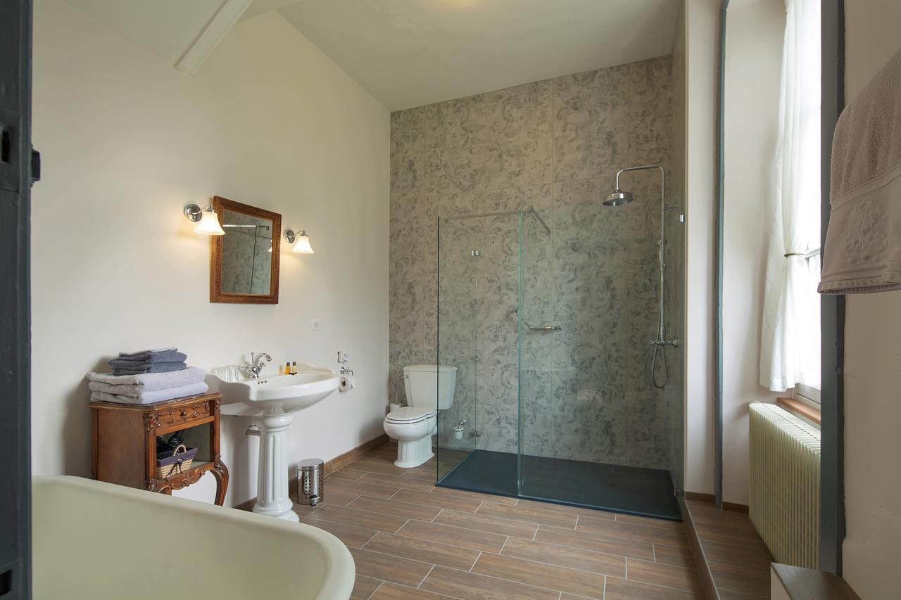 Abbaye Du Palais Bed & Breakfast Thauron ภายนอก รูปภาพ